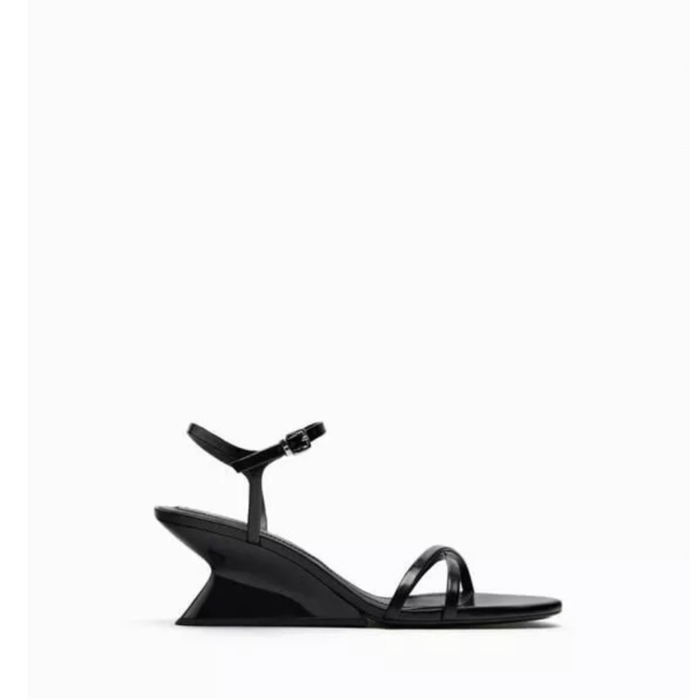 Zara chunky wedge sandals Black NWT